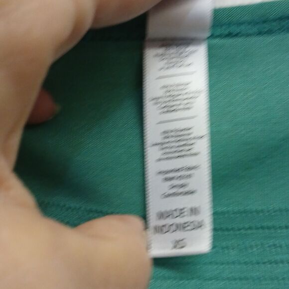 ⭐️5/$25 SALE LuLa Roe Green Women's Pullover Top Sixe XS - Picture 5 of 6